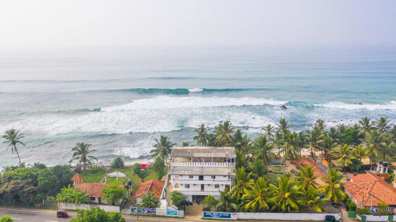 米迪加马东 Jayanthi Surf Dreams酒店 外观 照片